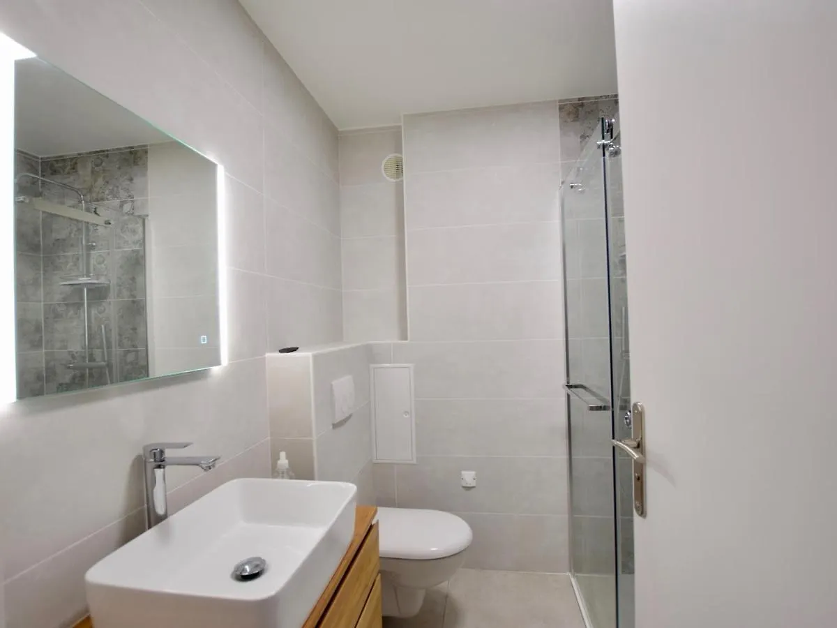 Charmant Appartement 4 Pers Avec Balcon Et Vue Lac, Proche Plage A Neuvecelle - Fr-1-498-18 0*,